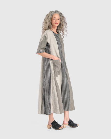 alembika-urban-daybreak-oversized-kleid-sand-streifen-ud120s image 4