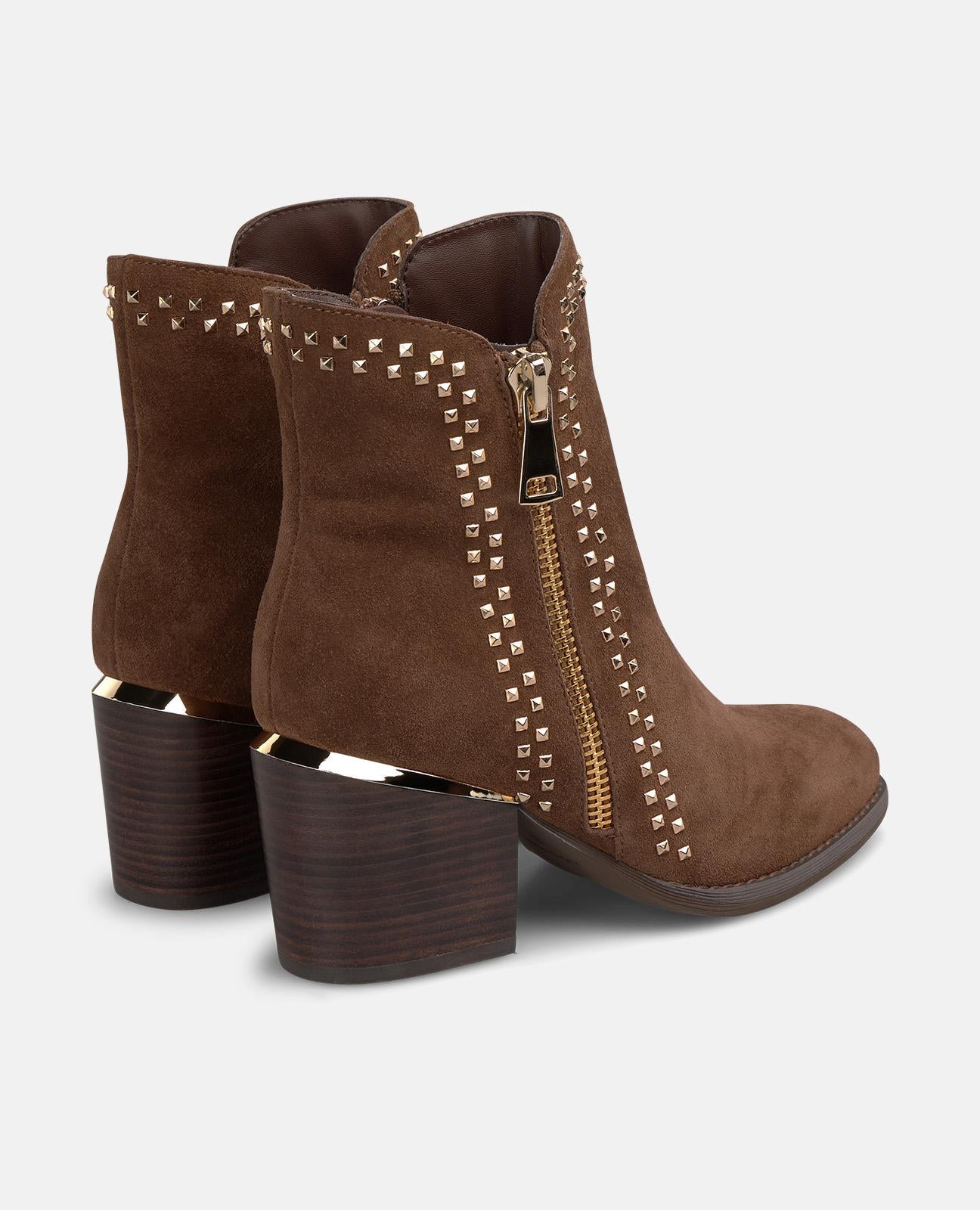 alma-en-pena-suede-ankle-boots-stiefeletten-camel-mit-nieten-und-7-5-cm-absatz image 3