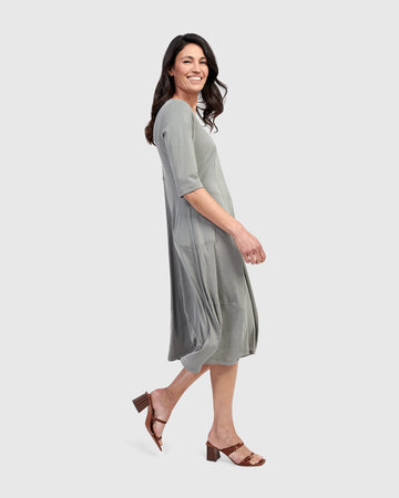 alembika-essential-crew-cocoon-kleid-saladine-ripstrick-kleid image 6