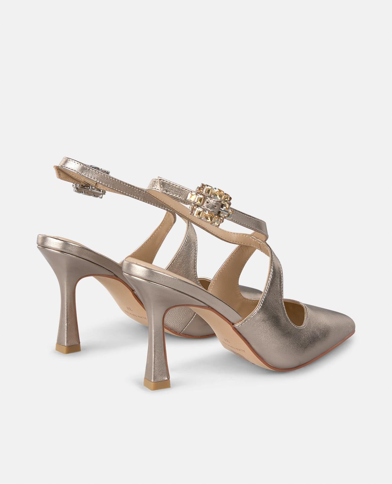 alma-en-pena-pumps-bronze-stiletto-9-cm-flechtriemen-strass-schnalle image 4