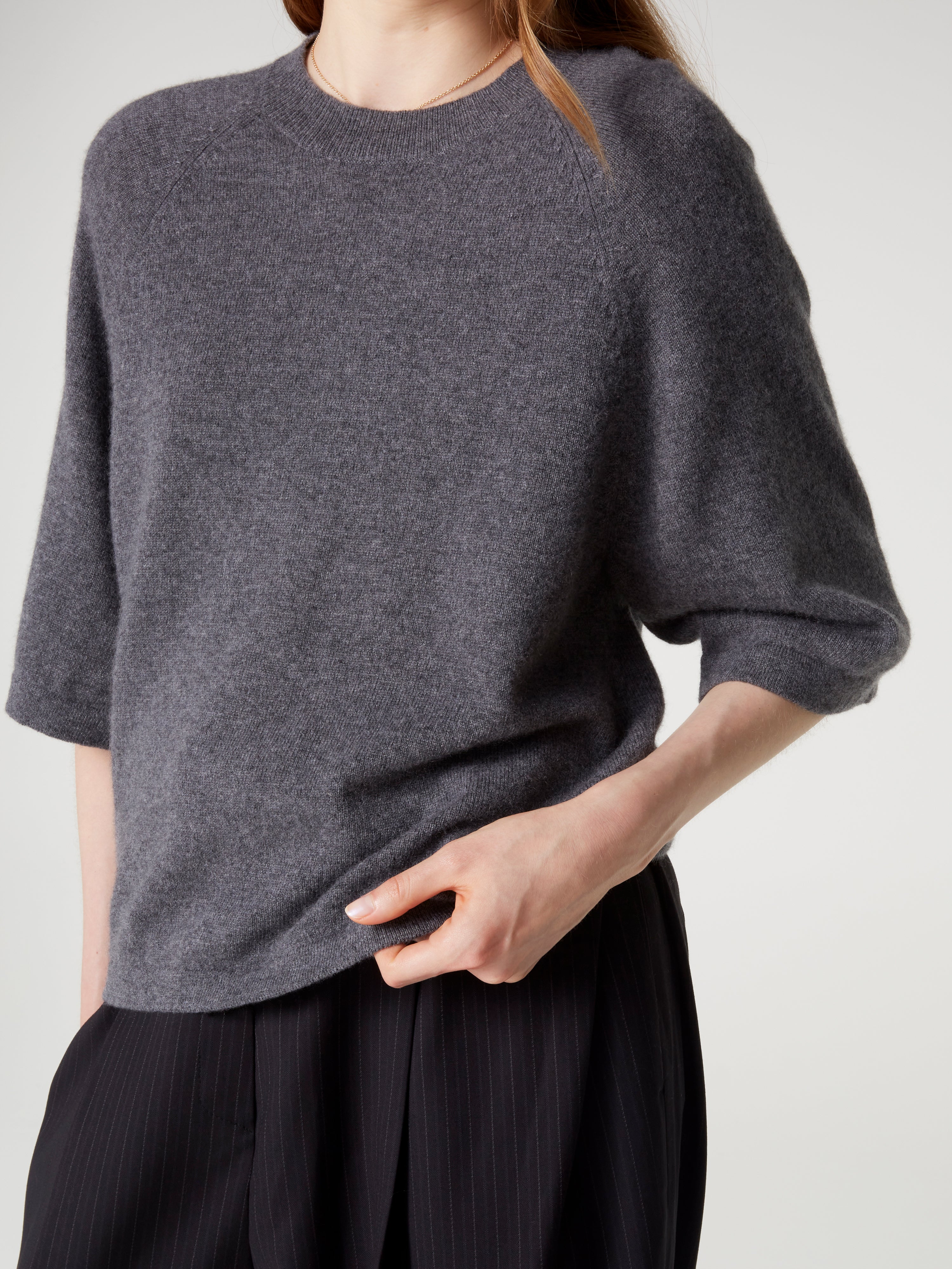 absolut-leana-kaschmir-pullover-damen-rundhals-oversize-dunkelgrau image 2