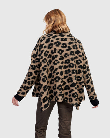 alembika-nyx-cozy-cape-jacke-leopard image 6