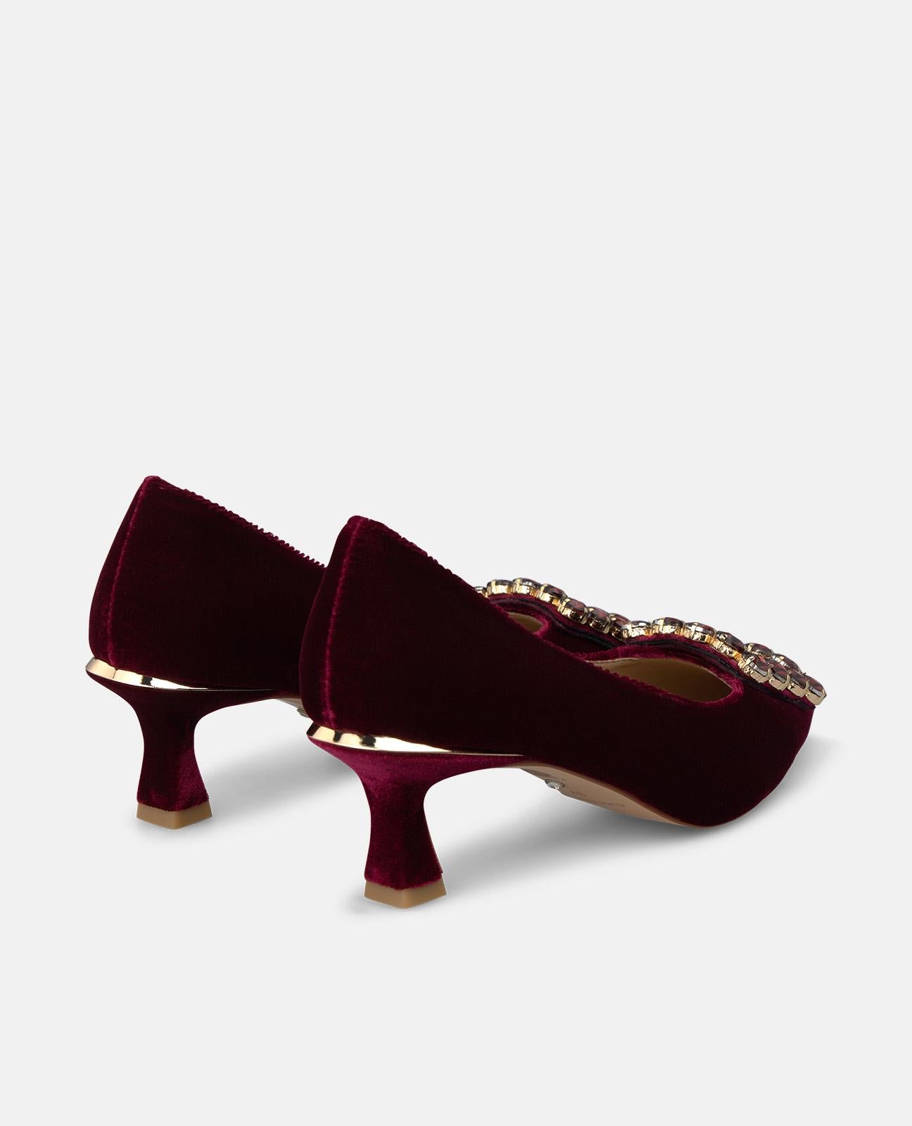 alma-en-pena-samt-pumps-bordeaux-schmuck-schnalle-6-cm image 3