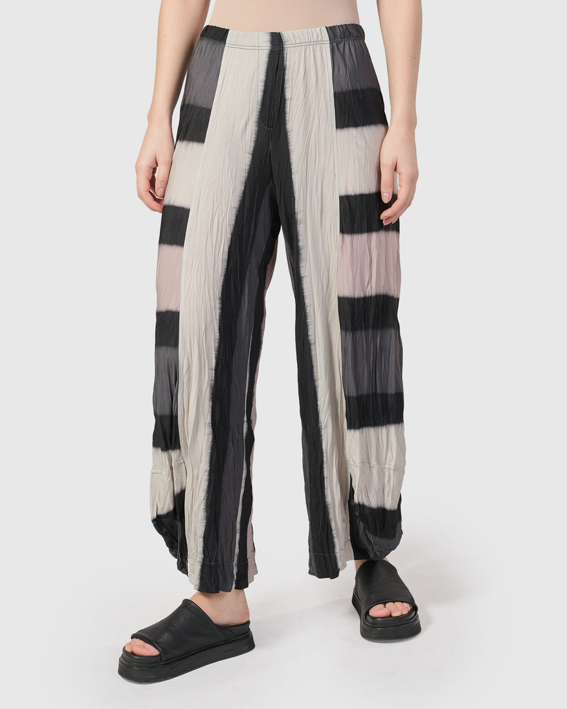 alembika-jess-crinkle-punto-hose-stripe image 1