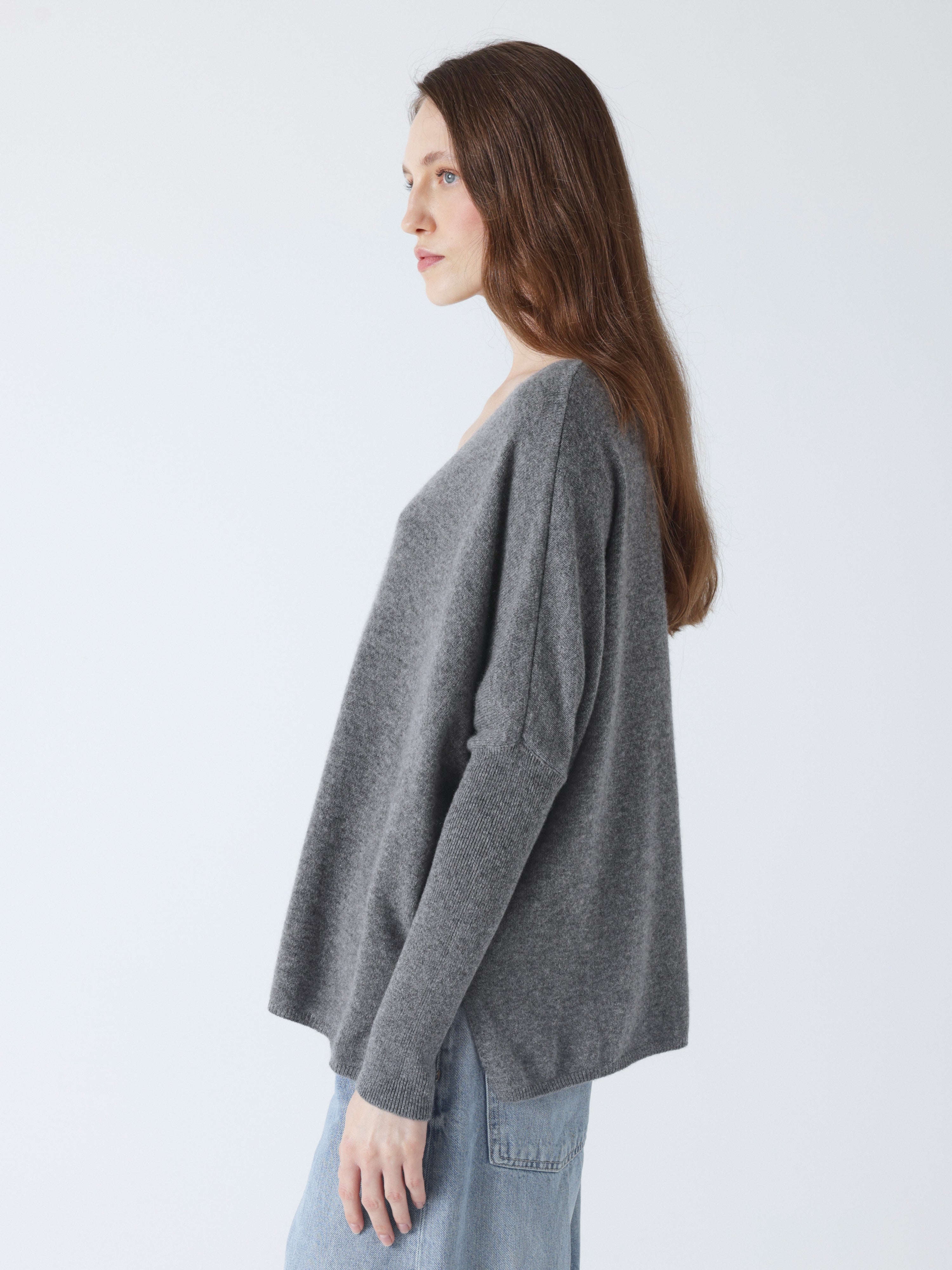 absolut-camille-damen-kaschmir-poncho-v-ausschnitt-grau image 2