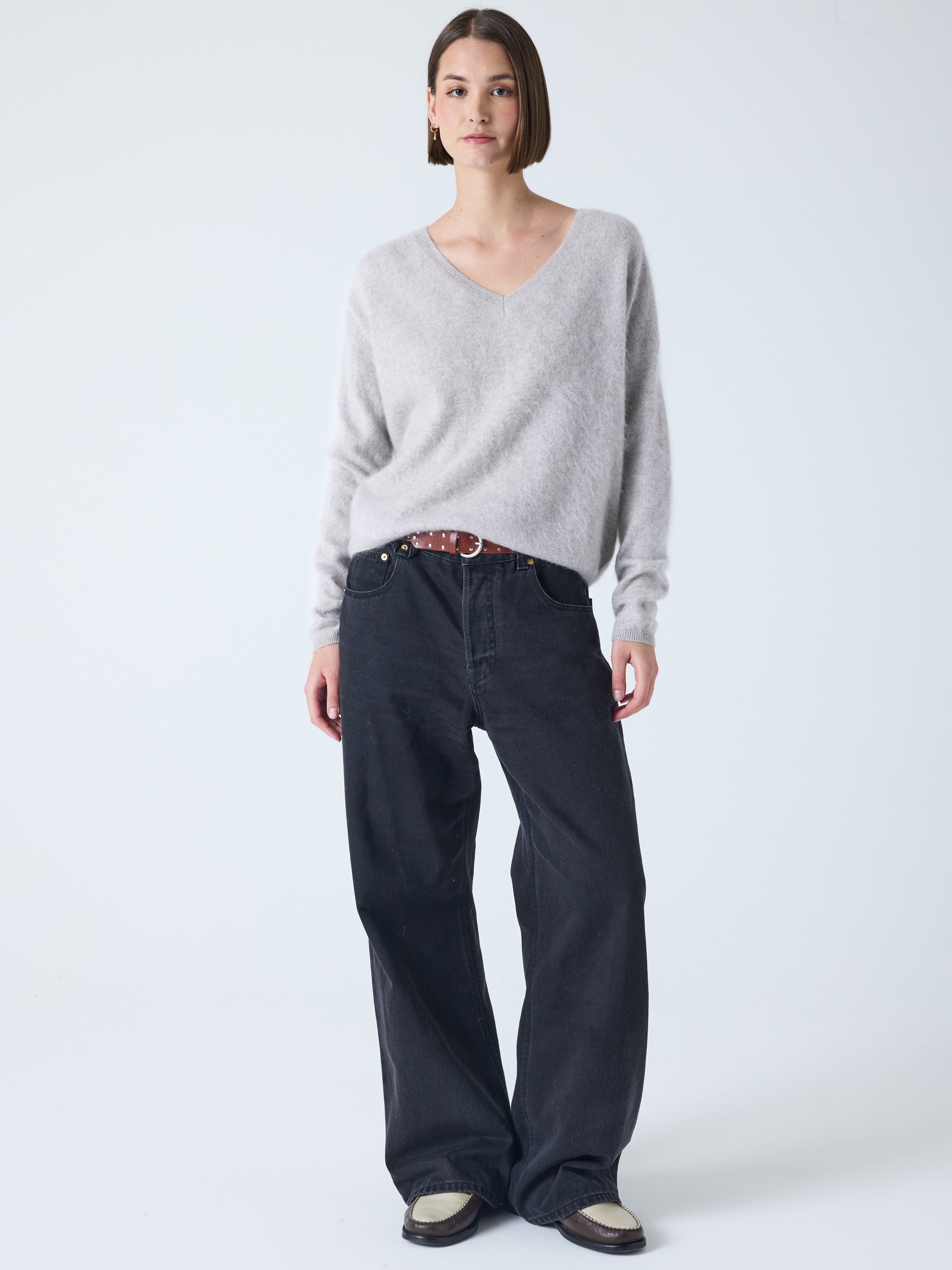absolut-soeli-kaschmir-pullover-v-ausschnitt-oversize-damen-heather-grey image 2