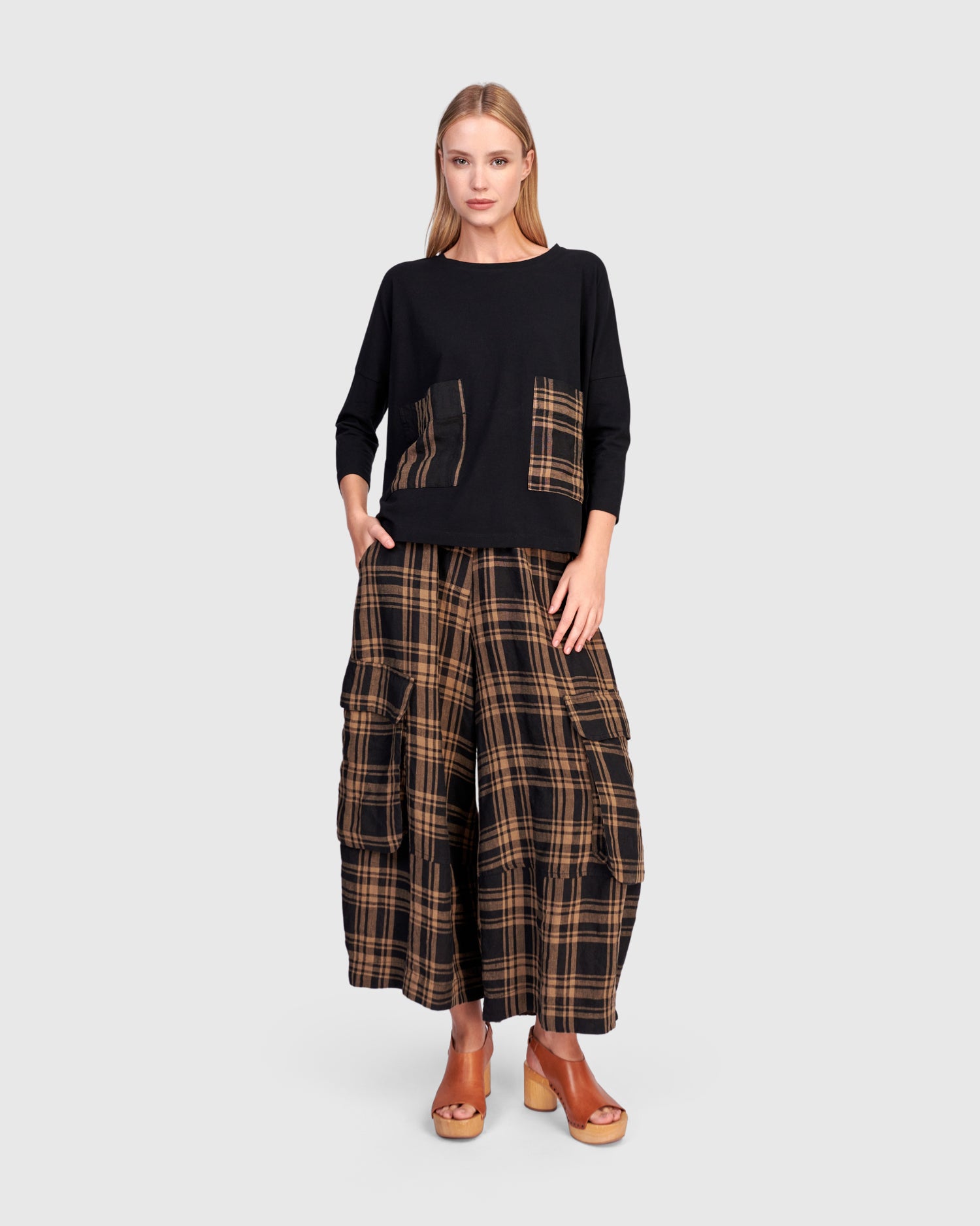 alembika-linen-wide-cargo-pants-sepia-plaid-leinen image 7