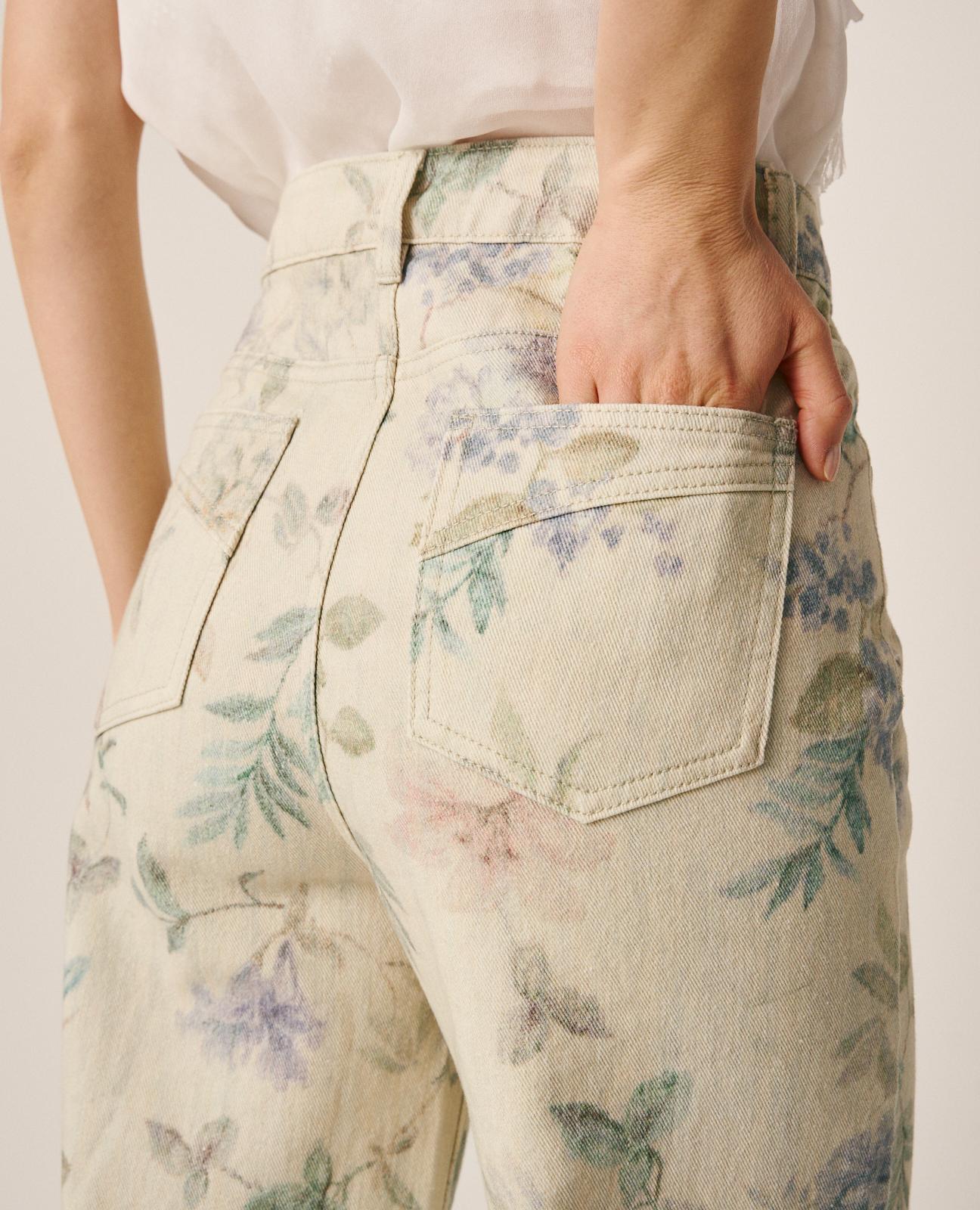 alma-en-pena-floral-print-high-waist-jeans-multicolor-blumenprint image 6