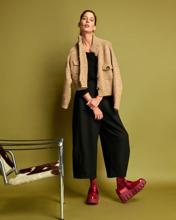alembika-loft-terry-lantern-pants-cropped-hose-schwarz image 7