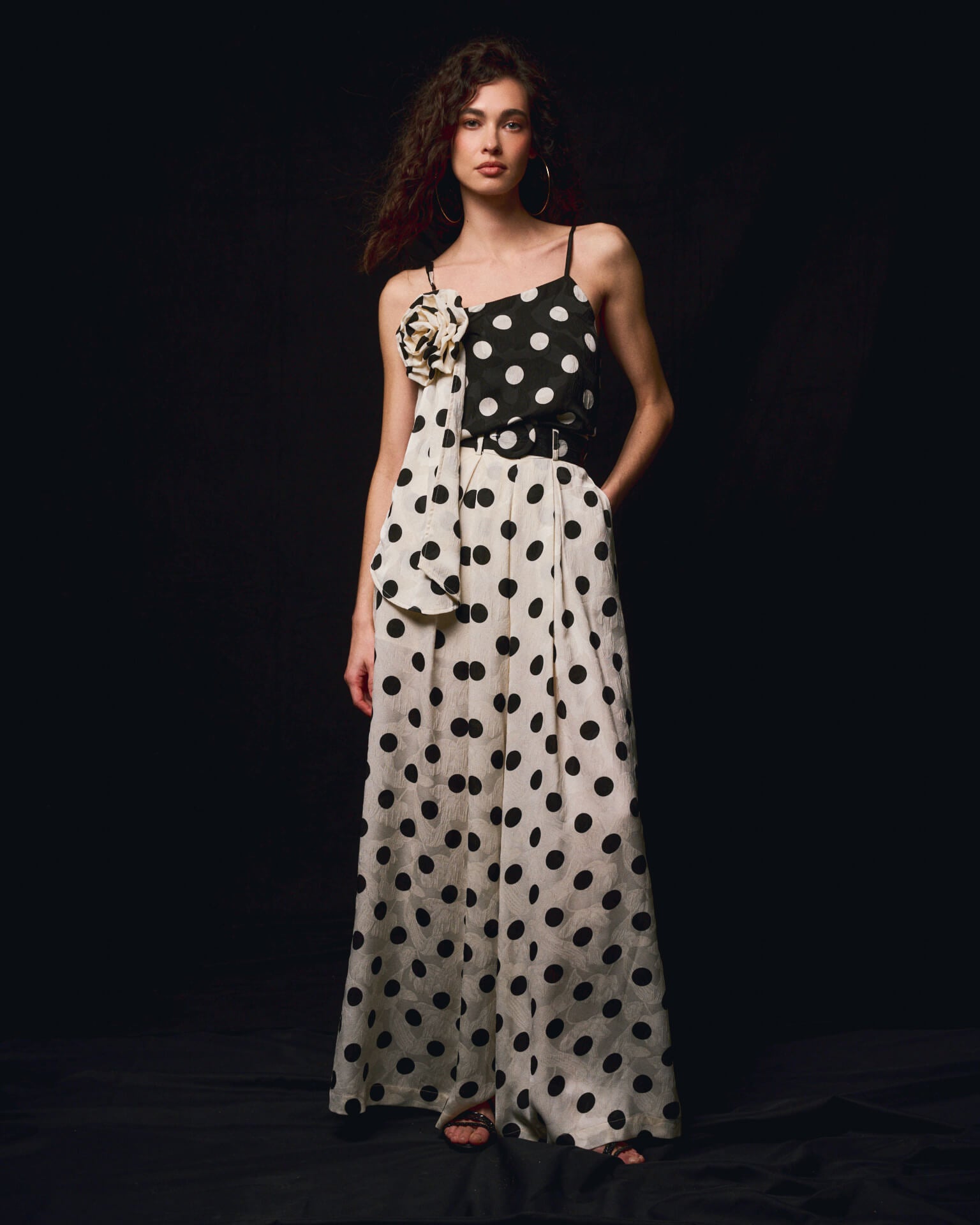 alma-en-pena-63233-satin-hose-high-waist-tupfen-wei-wide-leg image 2