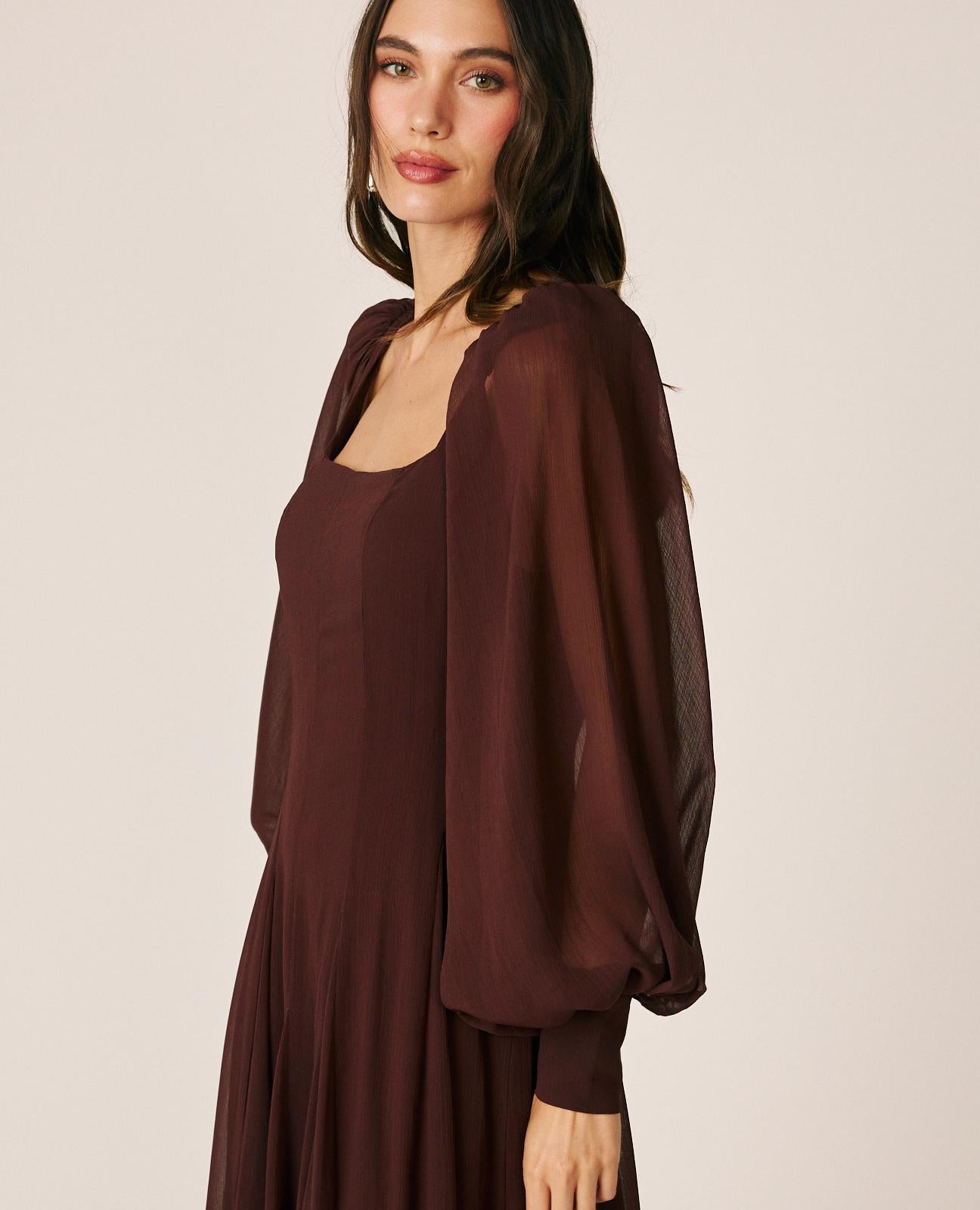 alma-en-pena-langes-chiffonkleid-braun-mit-puff-rmeln image 2