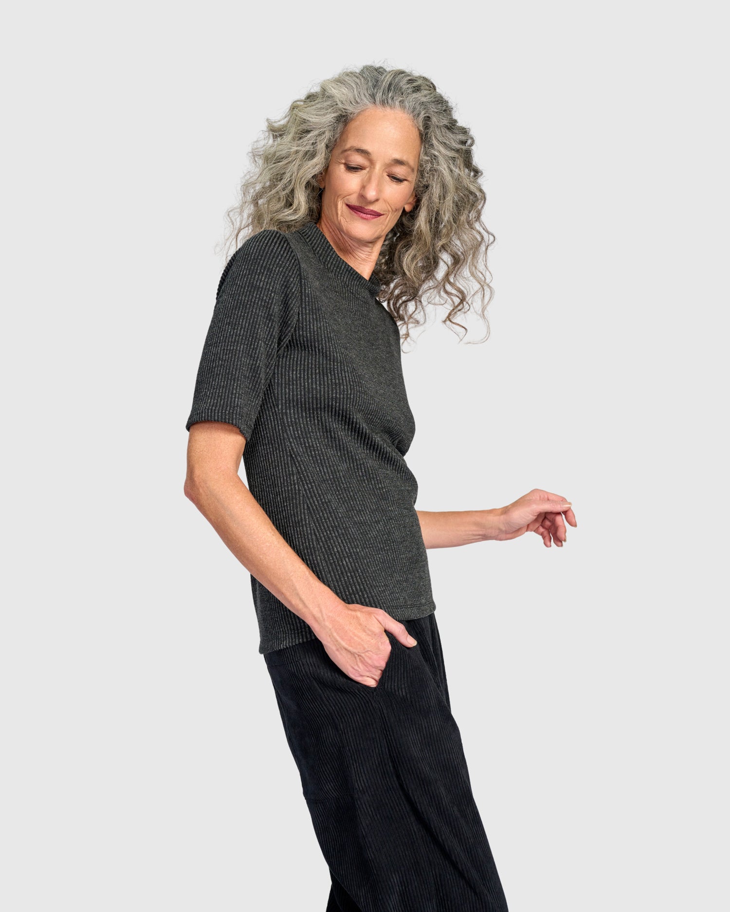 alembika-urban-marl-rib-mockneck-top-graphite-damen image 4