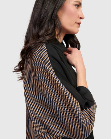alembika-sheffield-pullover-chocolate-damen-boxy-top-mit-trichterkragen image 5