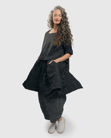 alembika-urban-haven-pinstripe-crinkle-kleid-charcoal image 2