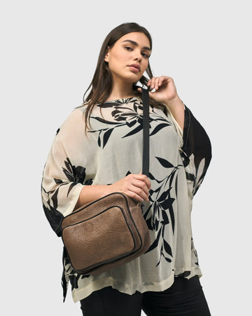 alembika-carryall-camera-bag-holz-ledertasche image 4