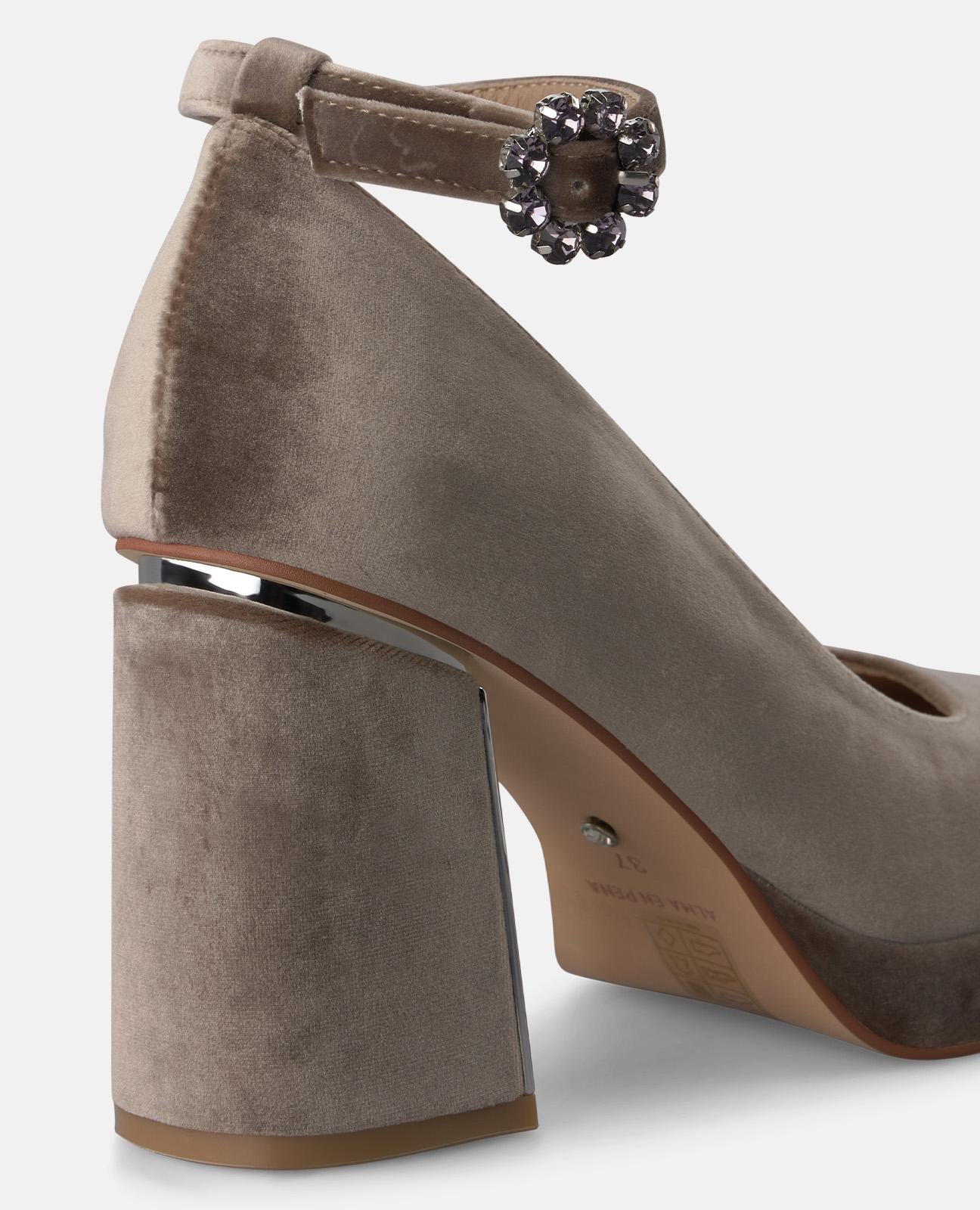 alma-en-pena-pumps-mink-samt-mit-kn-chelriemen-8-5-cm-blockabsatz image 4