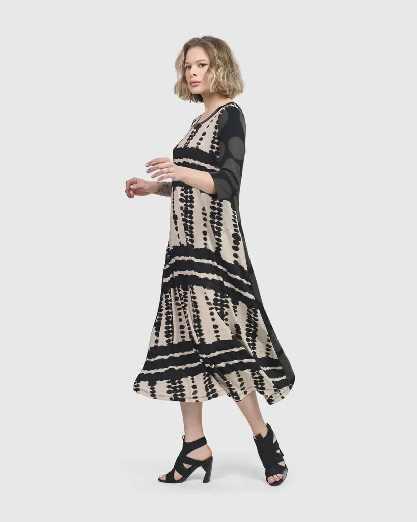 alembika-incan-trail-t-shirt-kleid-savanna-midi image 1