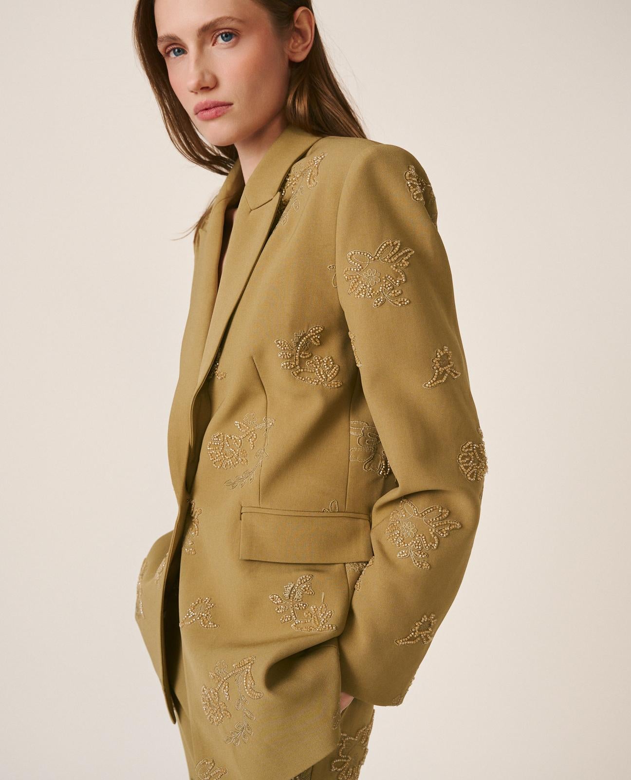 alma-en-pena-crepe-blazer-caqui-lang-mit-knopfverschluss image 6