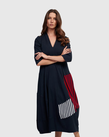 alembika-alyssa-cocoon-kleid-navy-midi-mit-taschen image 2