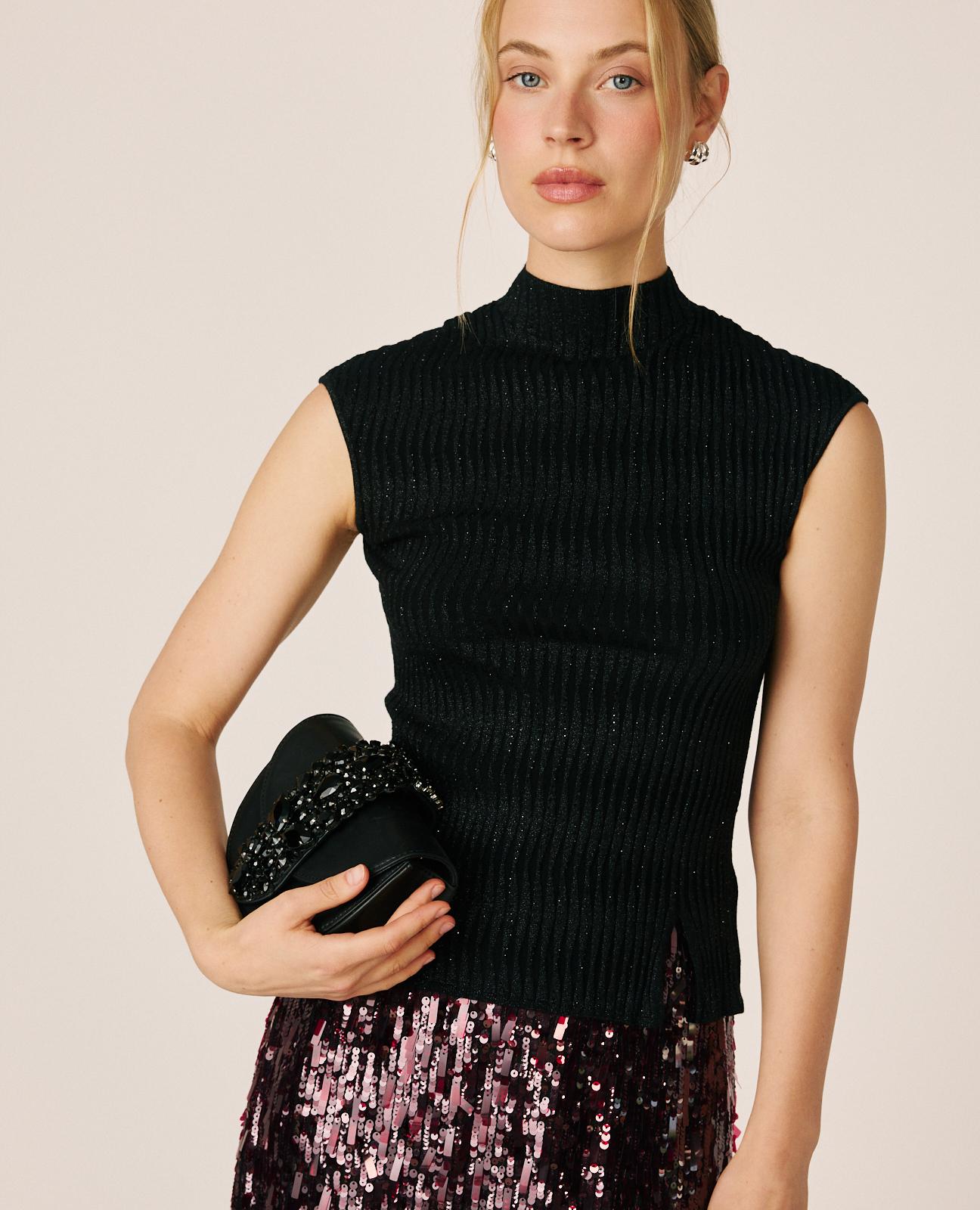 alma-en-pena-rmelloses-top-schwarz-rippstrick-top-mit-schlitz image 2