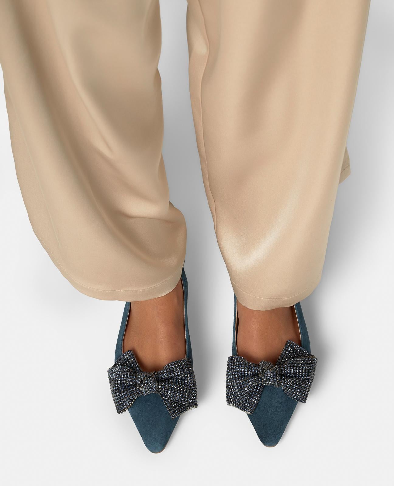 alma-en-pena-slingpumps-blau-mit-schleife-spitze-kappe-5-cm-blockabsatz image 5