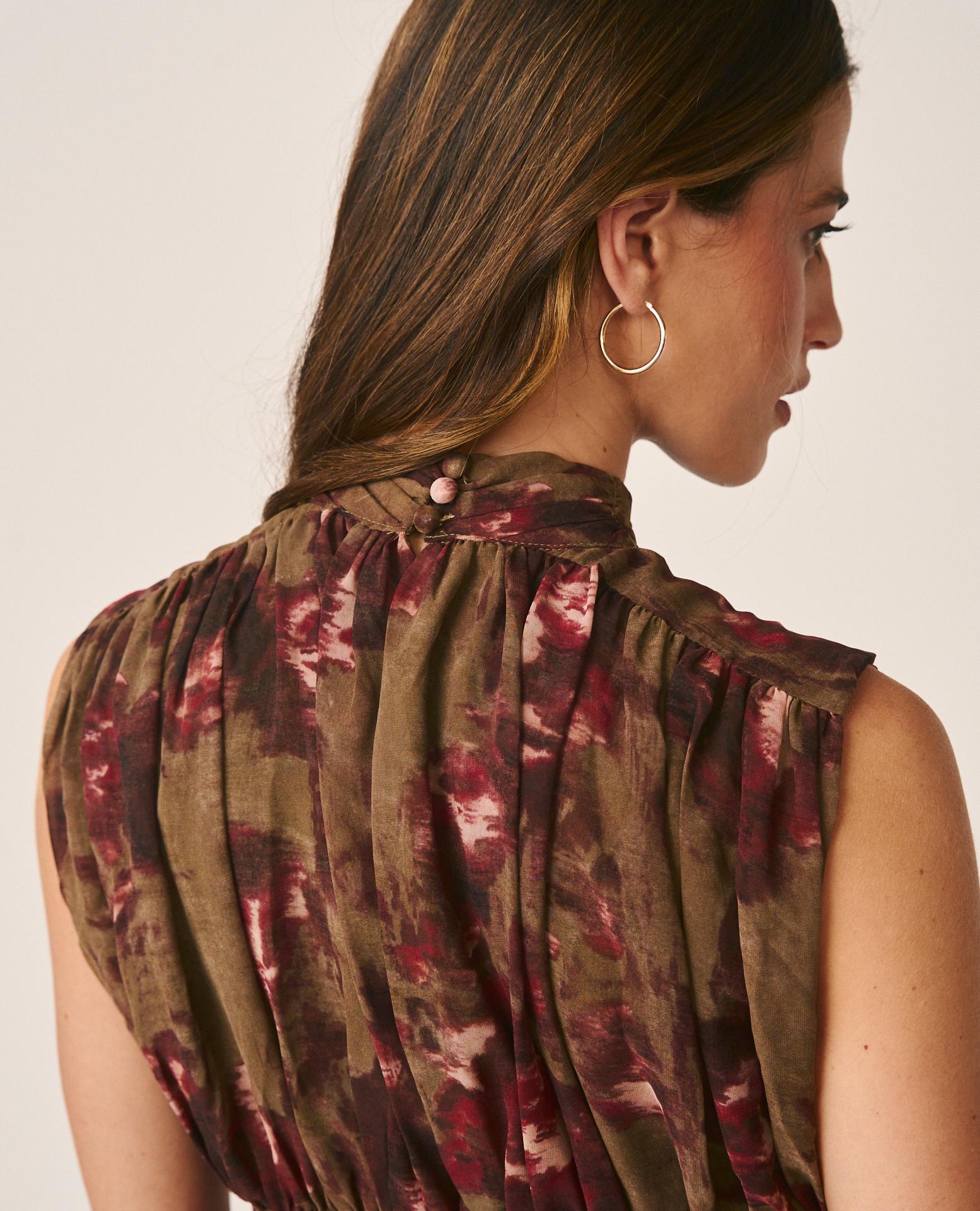 alma-en-pena-printed-sleeveless-blouse-rmellose-bluse-khaki-print-peplum image 7