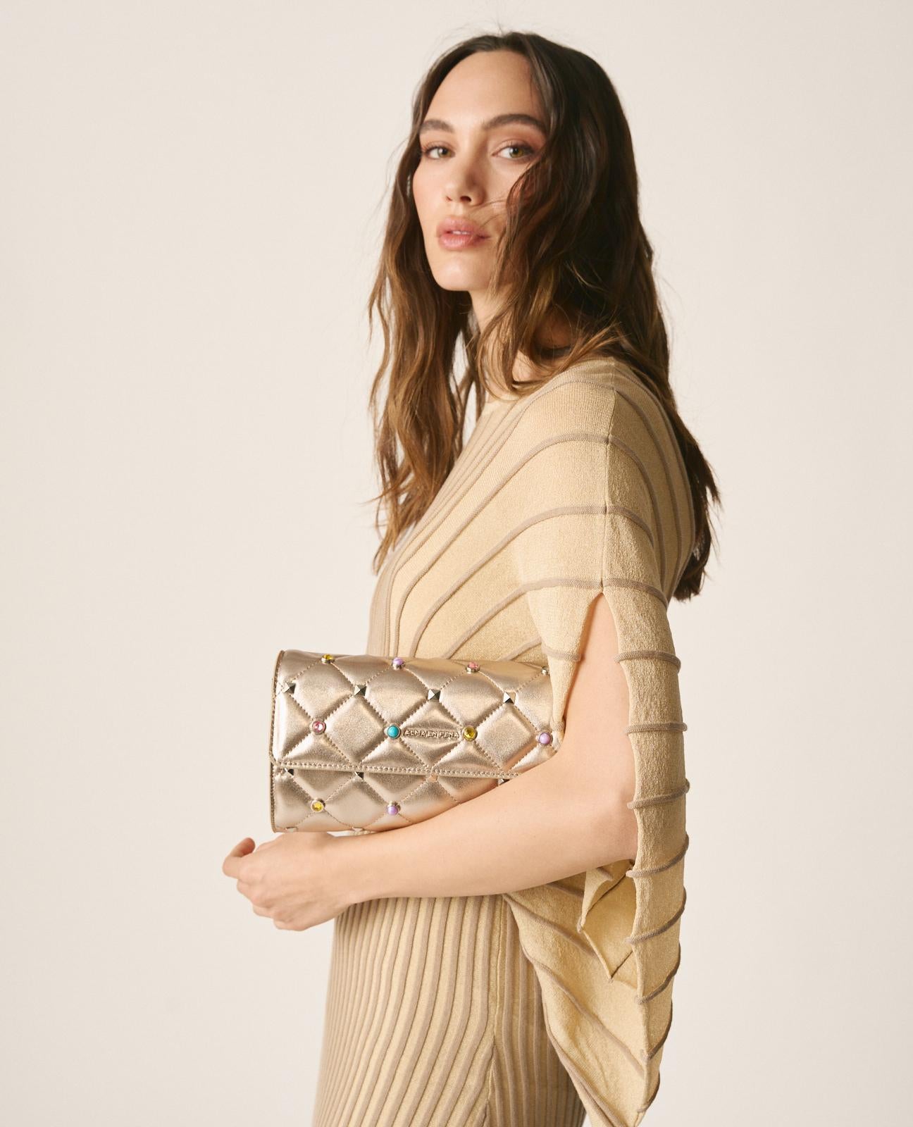 alma-en-pena-multicolor-piece-bag-clutch-bronze-metallic-mit-nieten image 3