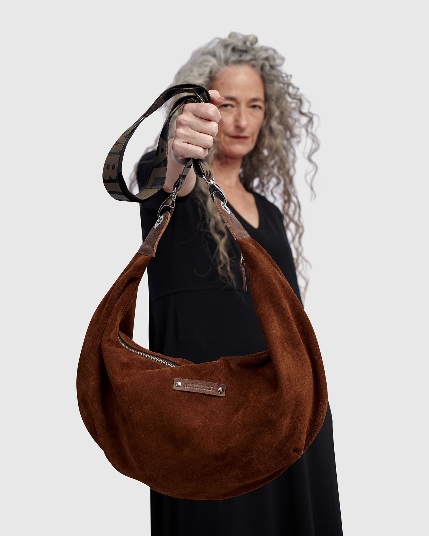 alembika-simple-sling-bag-umh-ngetasche-maple image 1
