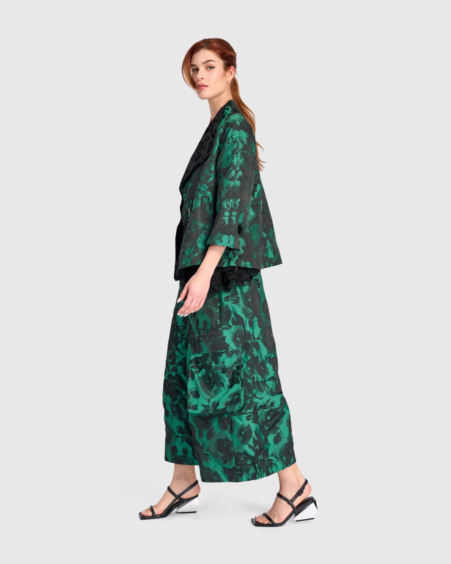 alembika-jacquard-wide-cargo-pants-emerald image 4
