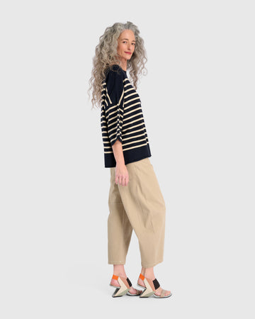 alembika-carolina-relaxed-sweater-navy-cream-pullover image 5