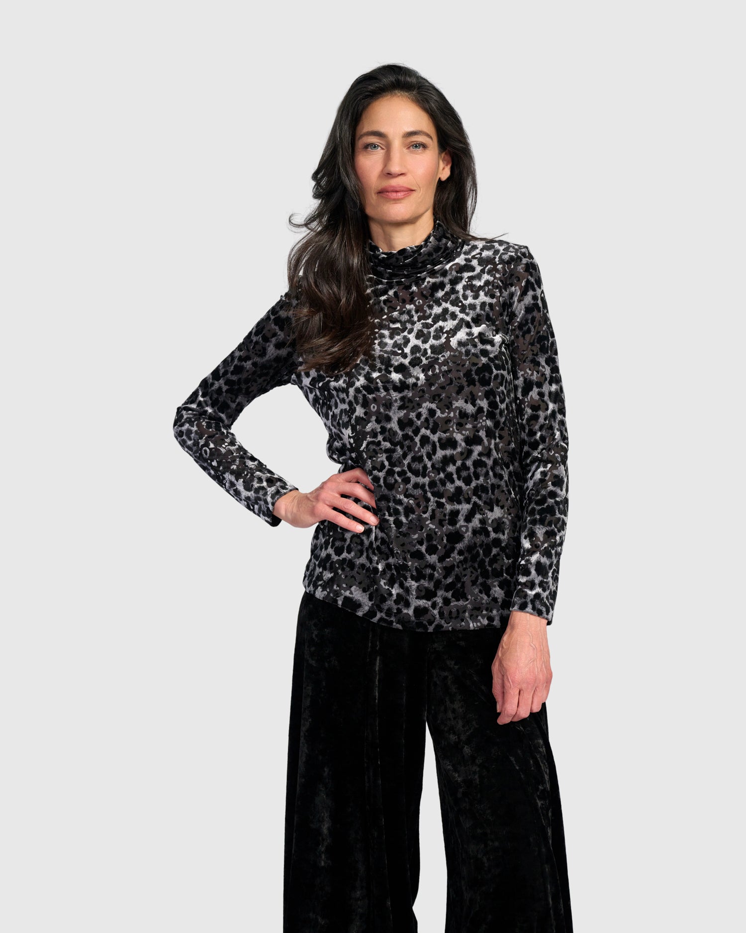 alembika-dita-turtleneck-top-at817l-pewter-leopard image 2
