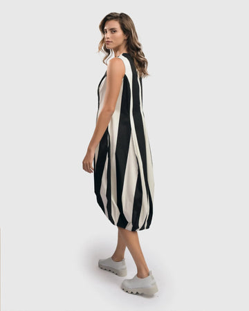 alembika-urban-arden-wonderful-kleid-schwarz-wei-rmellos image 2