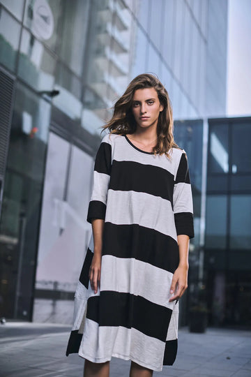 alembika-ayla-stripe-cocoon-kleid-wei-schwarz image 6