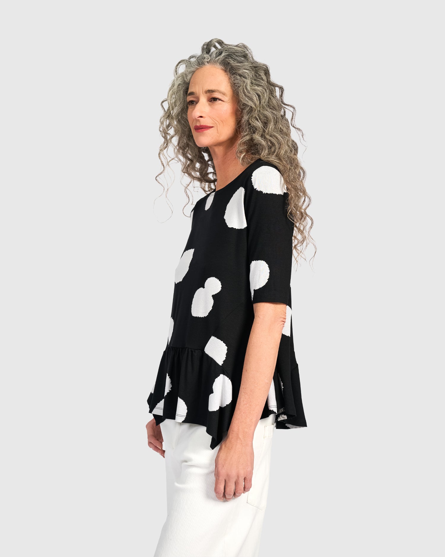 alembika-addison-flouncy-tee-circles-jersey-shirt image 4