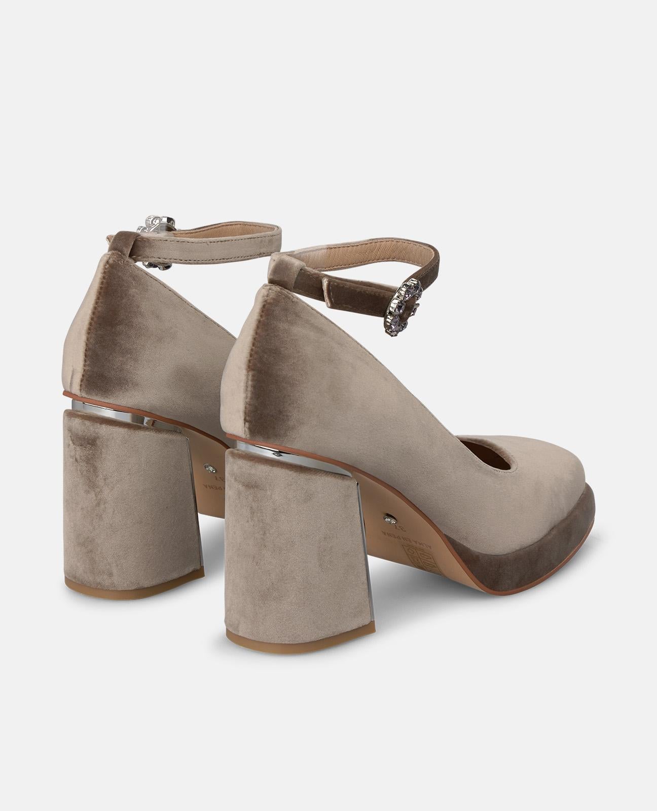 alma-en-pena-pumps-mink-samt-mit-kn-chelriemen-8-5-cm-blockabsatz image 3
