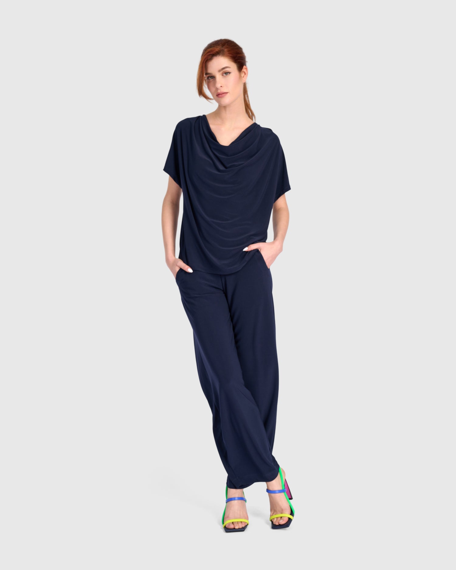 alembika-fluid-slinky-flow-hose-navy image 5