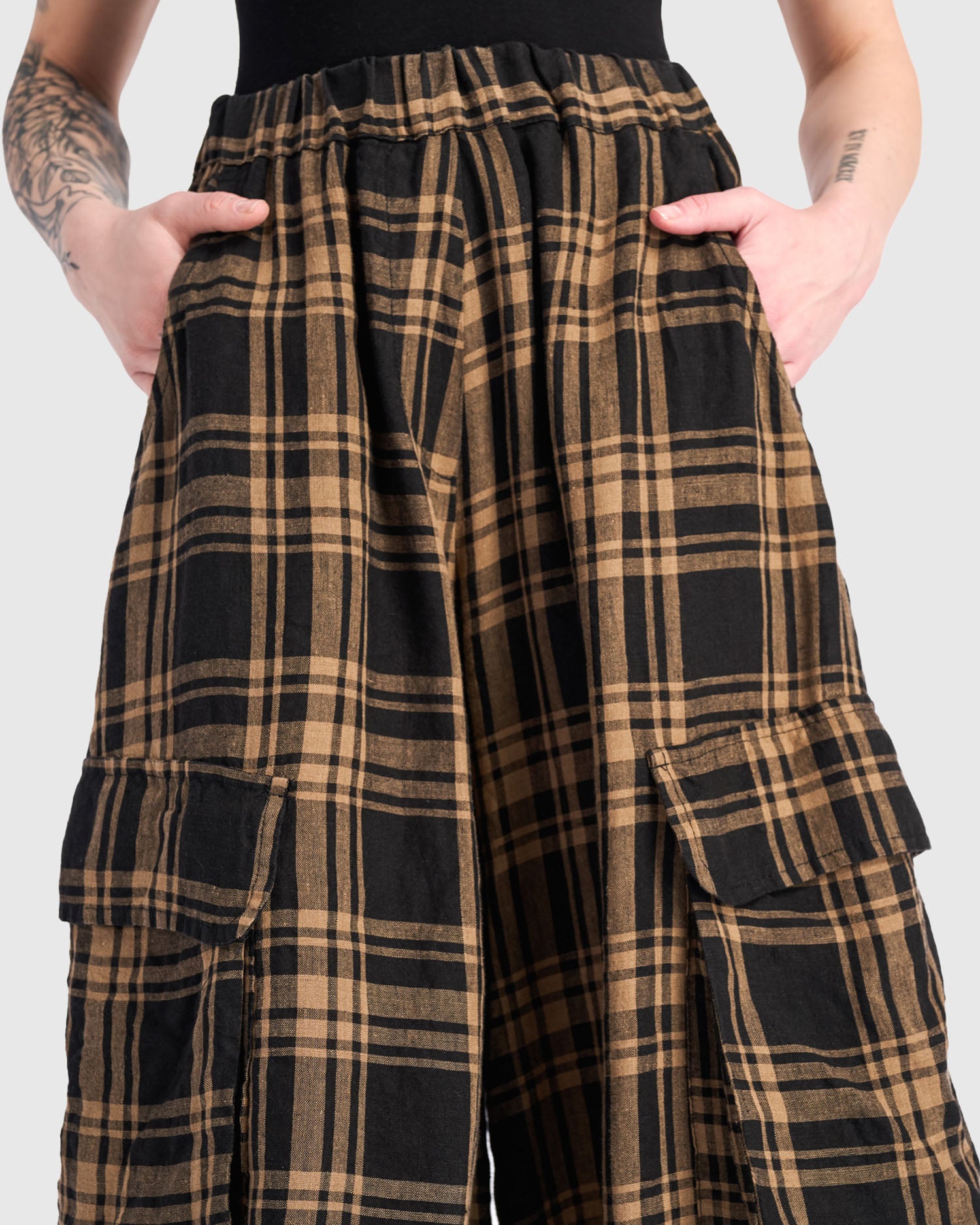 alembika-linen-wide-cargo-pants-sepia-plaid-leinen image 3