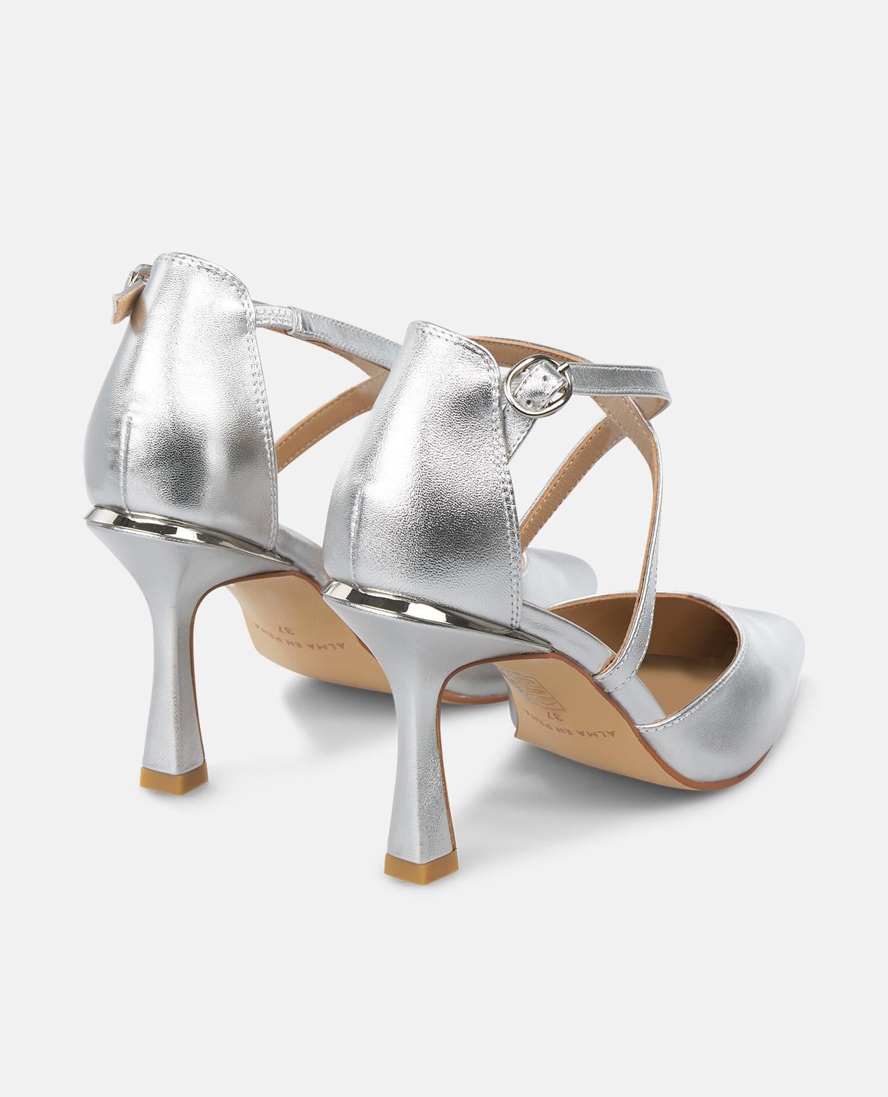 alma-en-pena-alfa-62007-riemchen-pumps-silber-kreuzriemen-9-cm image 3