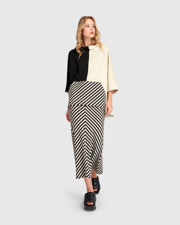 alembika-urban-play-pullover-top-mono-pullover image 2