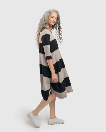 alembika-urban-ayla-stripe-cocoon-midikleid-ash-black image 3
