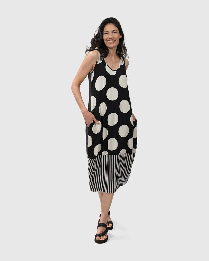 alembika-minnie-rmelloses-midi-kleid-mono-punkte image 1