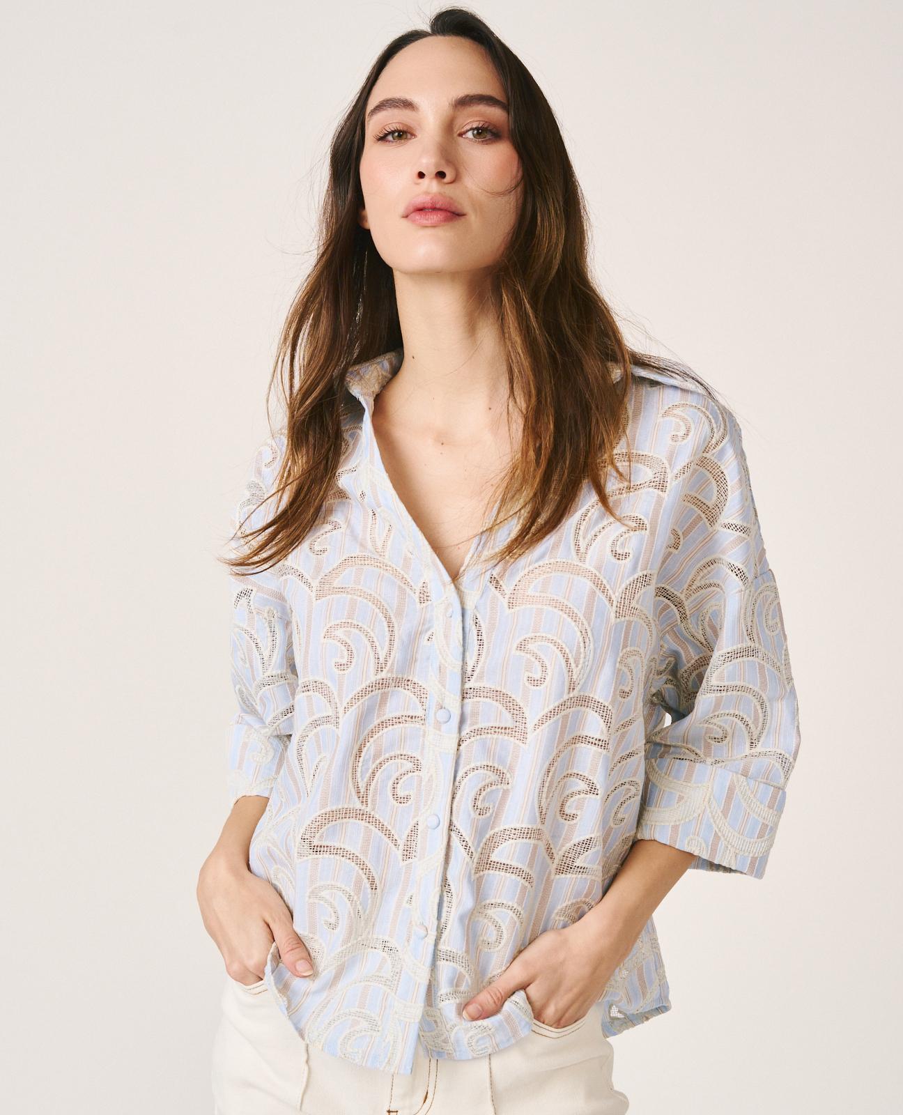 alma-en-pena-kurzarm-bluse-gestreift-mit-stickerei-blau image 4