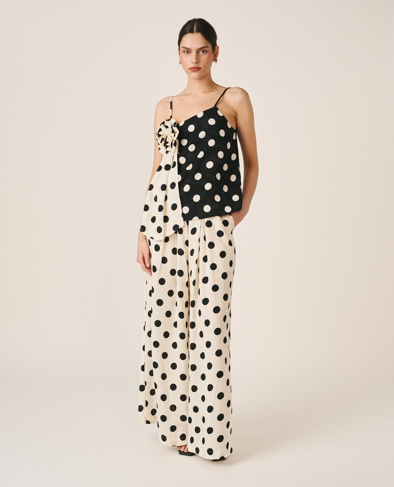 alma-en-pena-63233-satin-hose-high-waist-tupfen-wei-wide-leg image 4