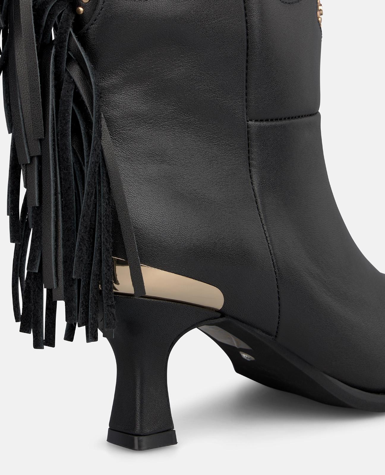 alma-en-pena-cowboy-ankle-boots-mit-fransen-nappa-leder-schwarz image 4