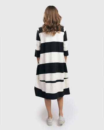 alembika-ayla-stripe-cocoon-kleid-wei-schwarz image 4