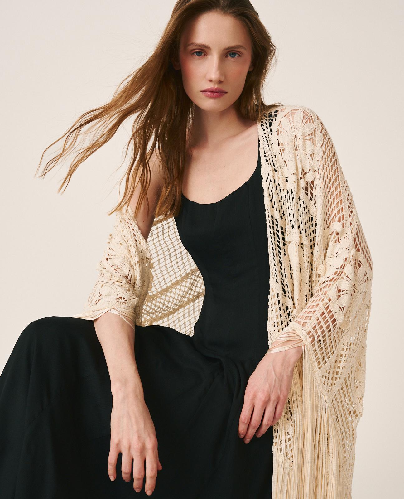 alma-en-pena-crocheted-kaftan-h-kel-kaftan-aus-baumwolle-in-wei-rmellos image 1
