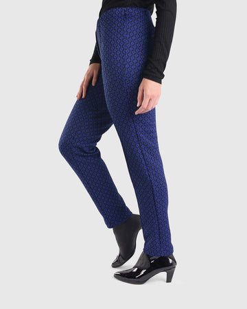 alembika-liz-slim-pants-sapphire-hose image 6