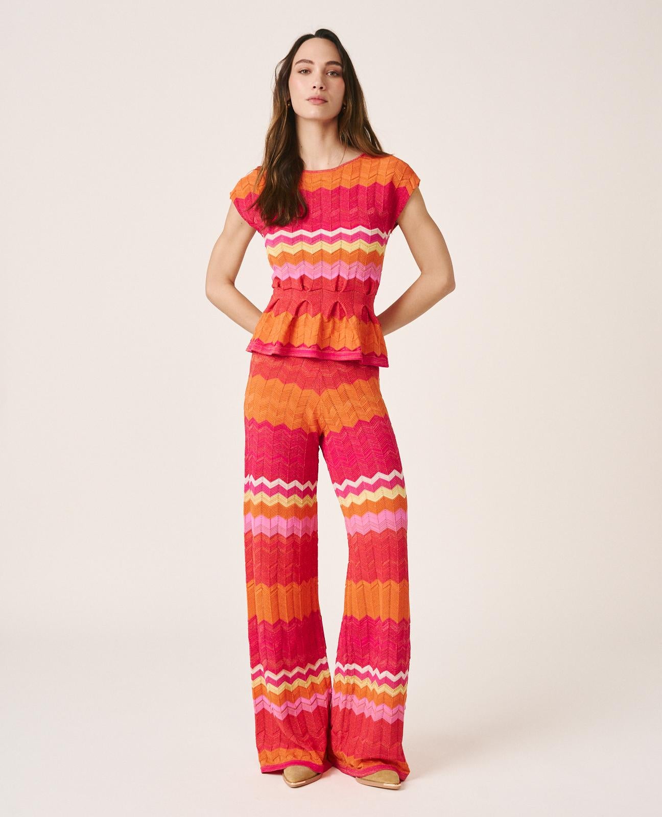 alma-en-pena-top-geometric-motif-stitch-fuchsia-damen image 3