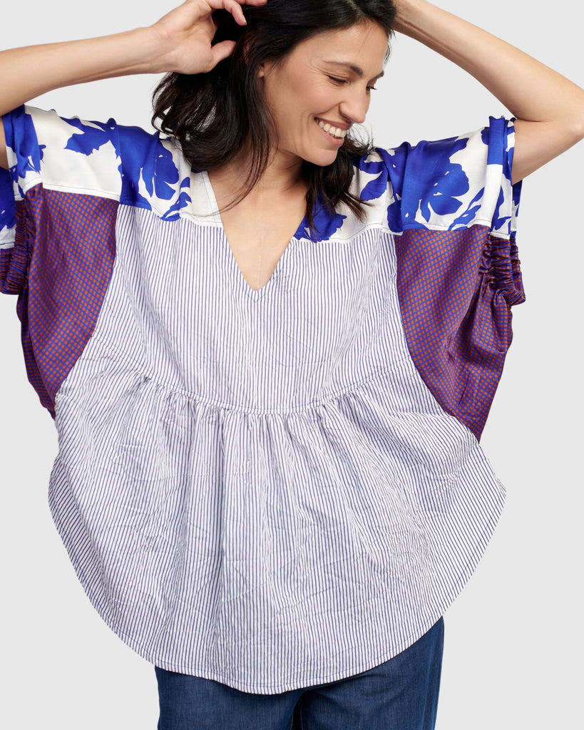 alembika-melody-butterfly-bluse-damen-cerulean image 1