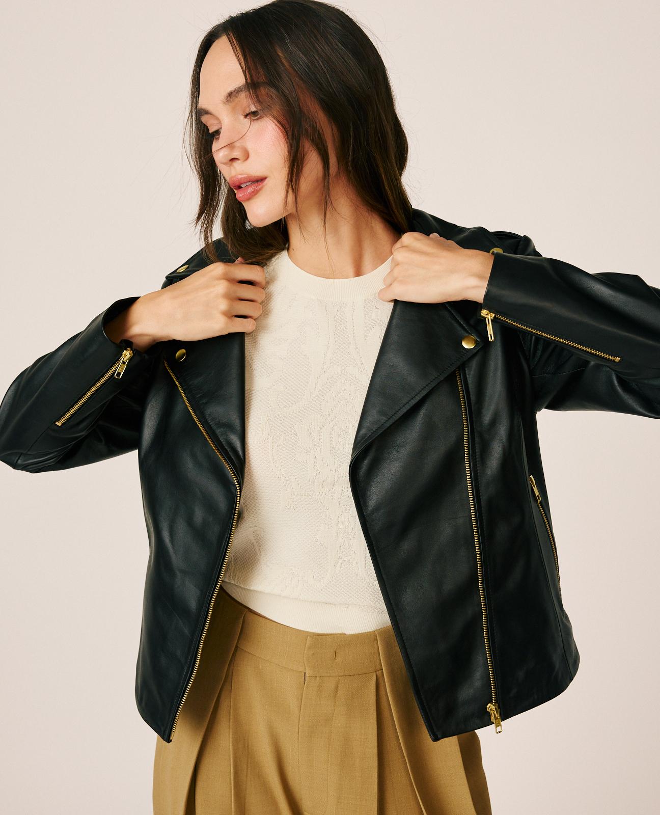 alma-en-pena-bikerjacke-aus-nappa-leder-mit-nieten-und-ziersteinen-schwarz image 5